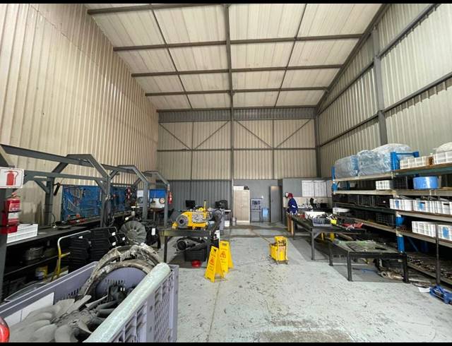 INDUSTRIAL PROPERTY TO RENT IN LYTTELTON MANOR